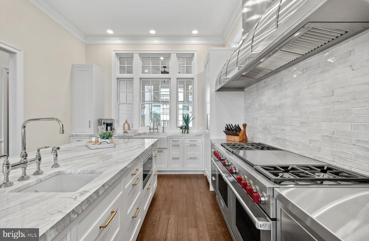 SILVER LAKE SHORES - Residential