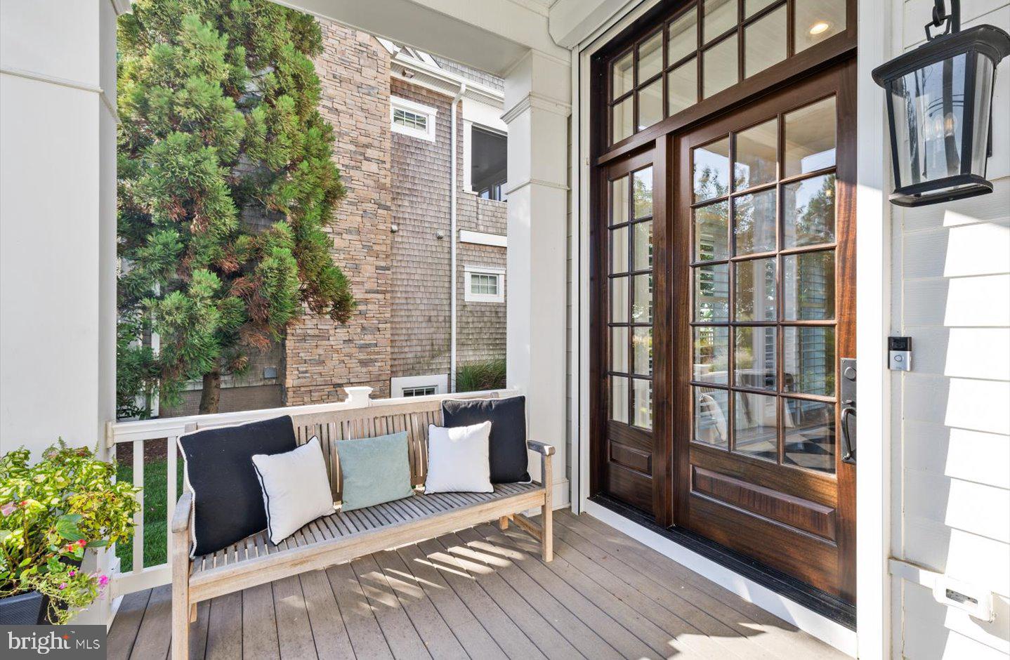 SILVER LAKE SHORES - Residential