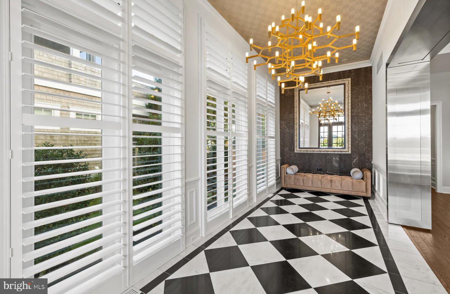 SILVER LAKE SHORES - Residential