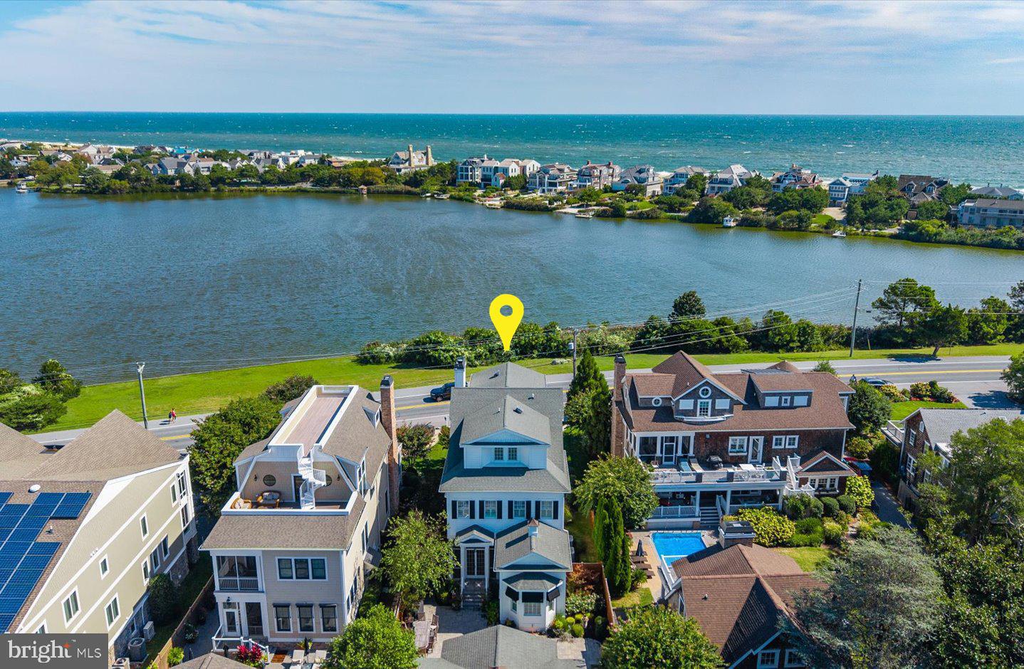 SILVER LAKE SHORES - Residential