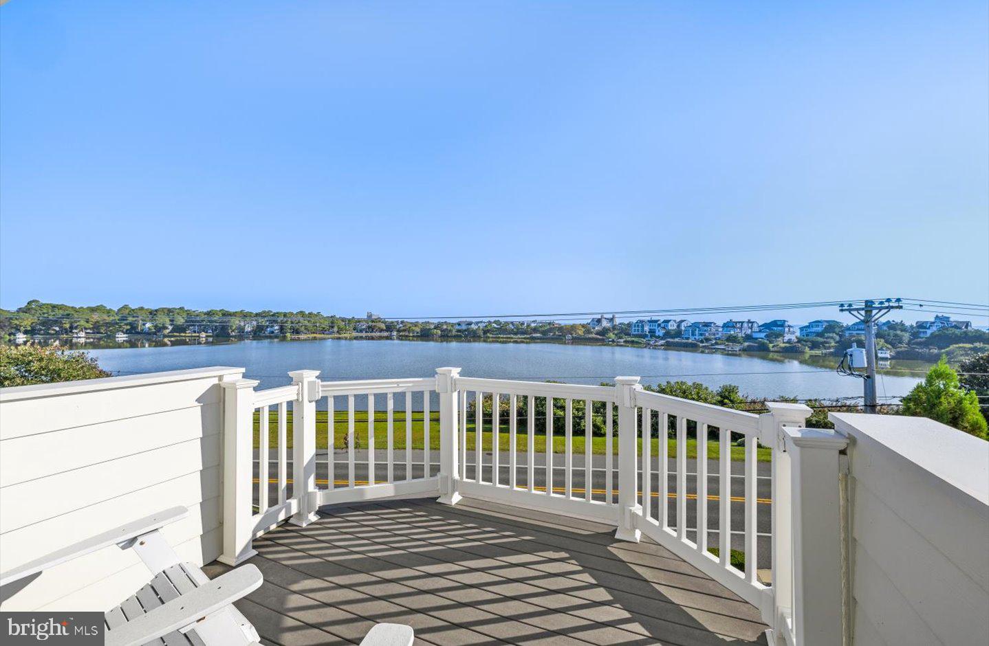 SILVER LAKE SHORES - Residential