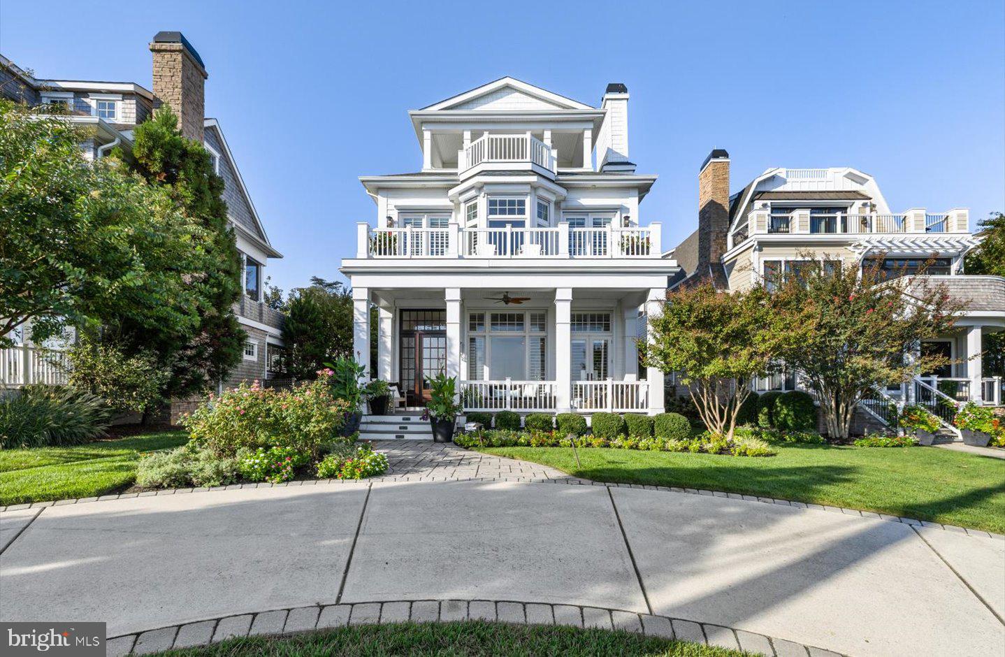 SILVER LAKE SHORES - Residential