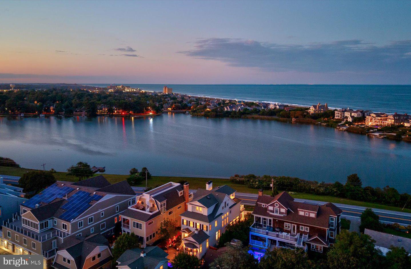 SILVER LAKE SHORES - Residential