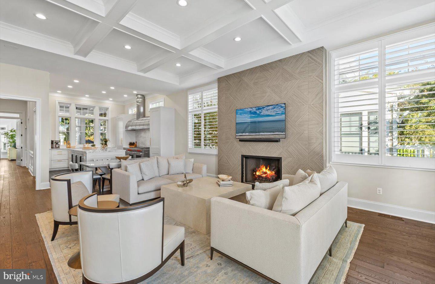 SILVER LAKE SHORES - Residential