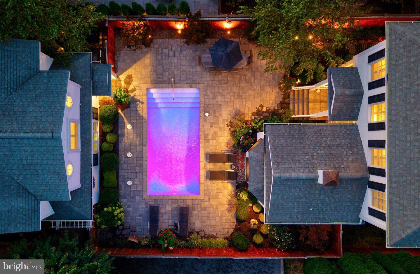 SILVER LAKE SHORES - Residential