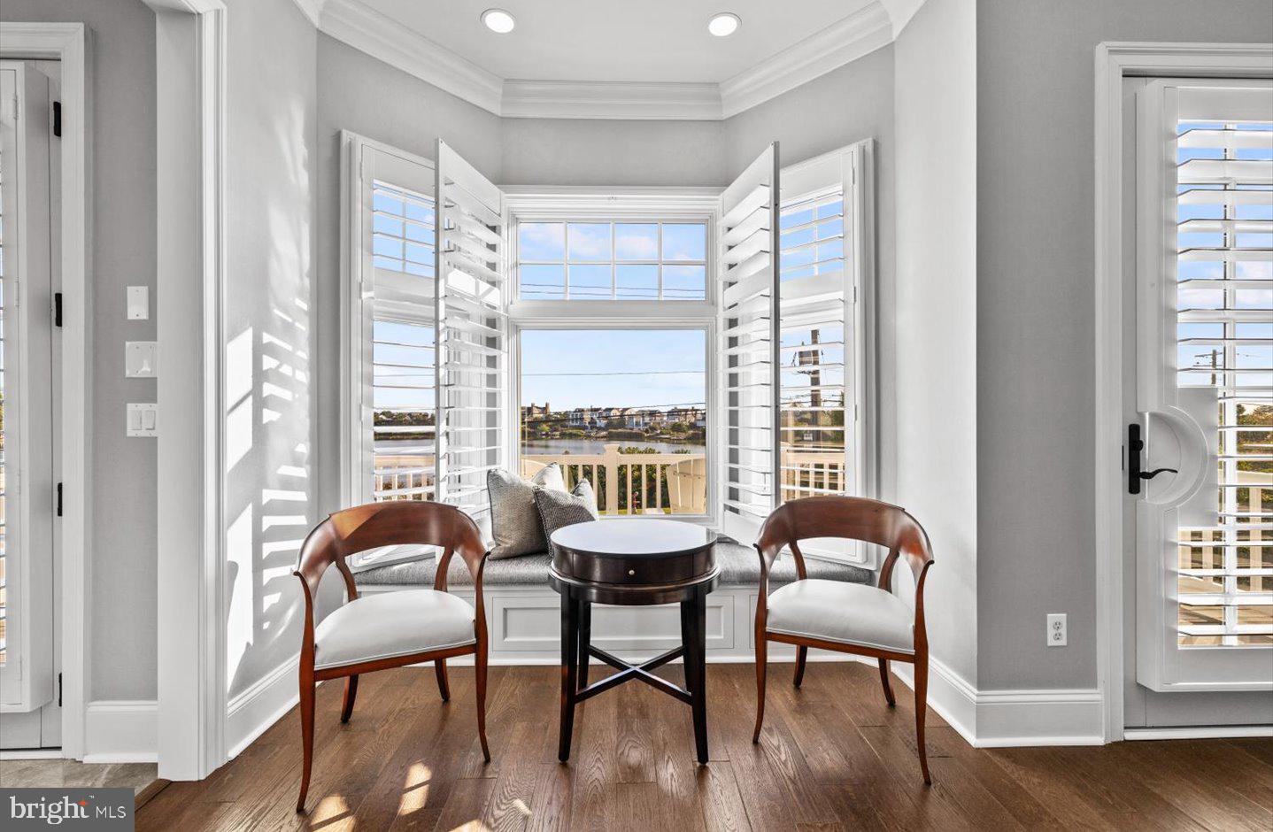 SILVER LAKE SHORES - Residential