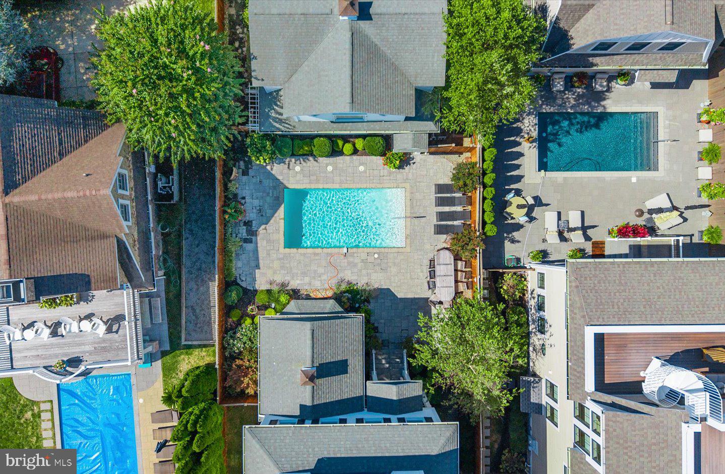 SILVER LAKE SHORES - Residential