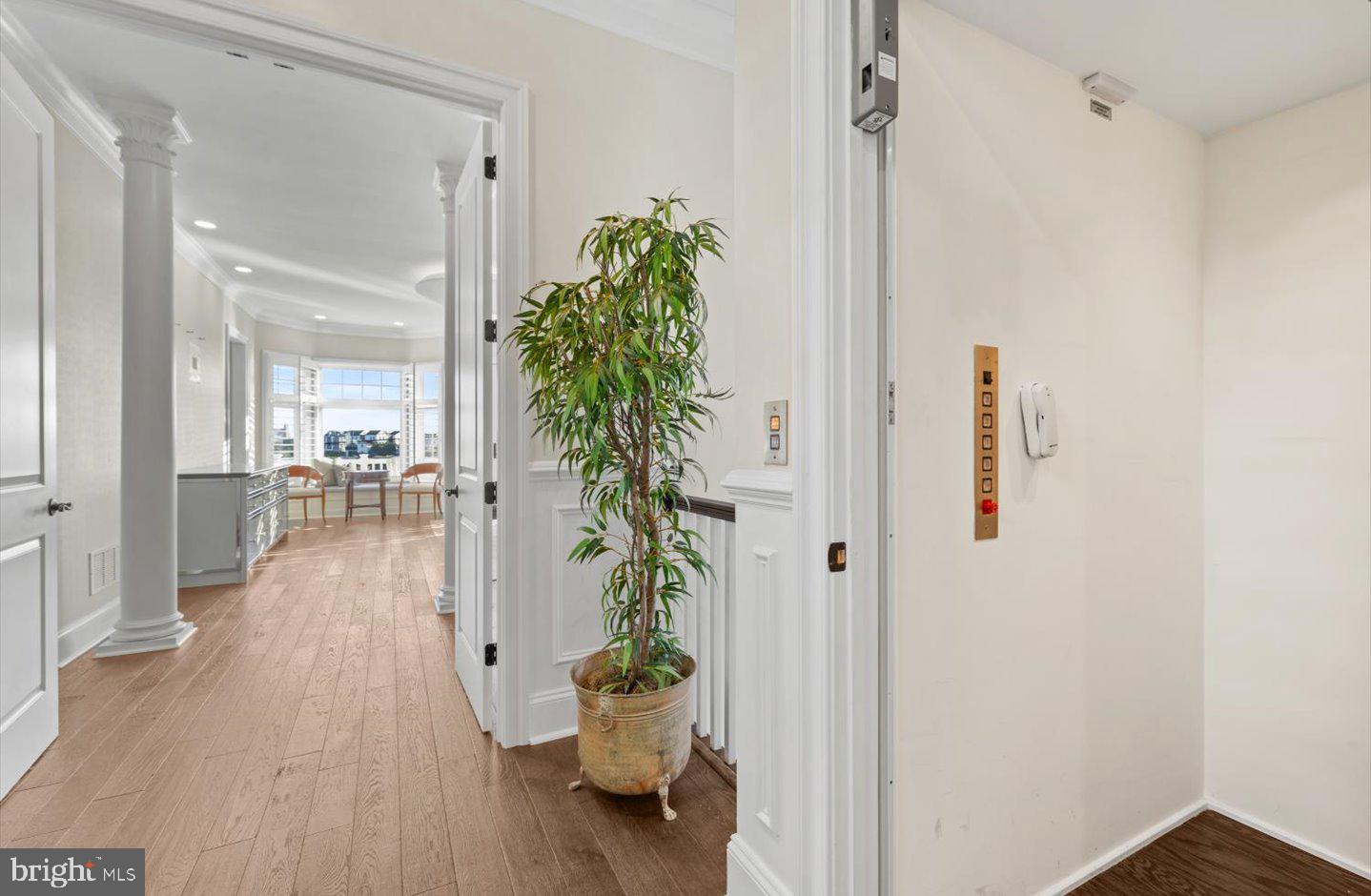 SILVER LAKE SHORES - Residential