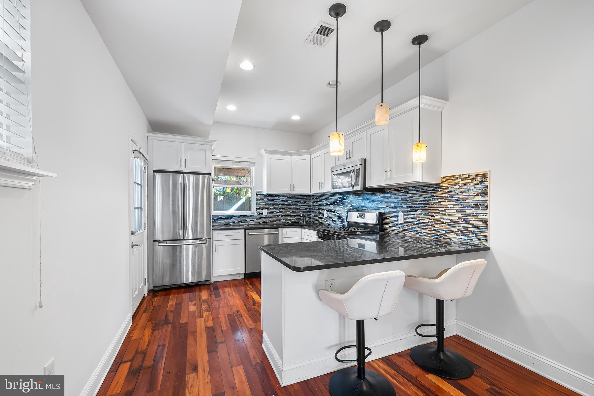 PORT RICHMOND - Residential