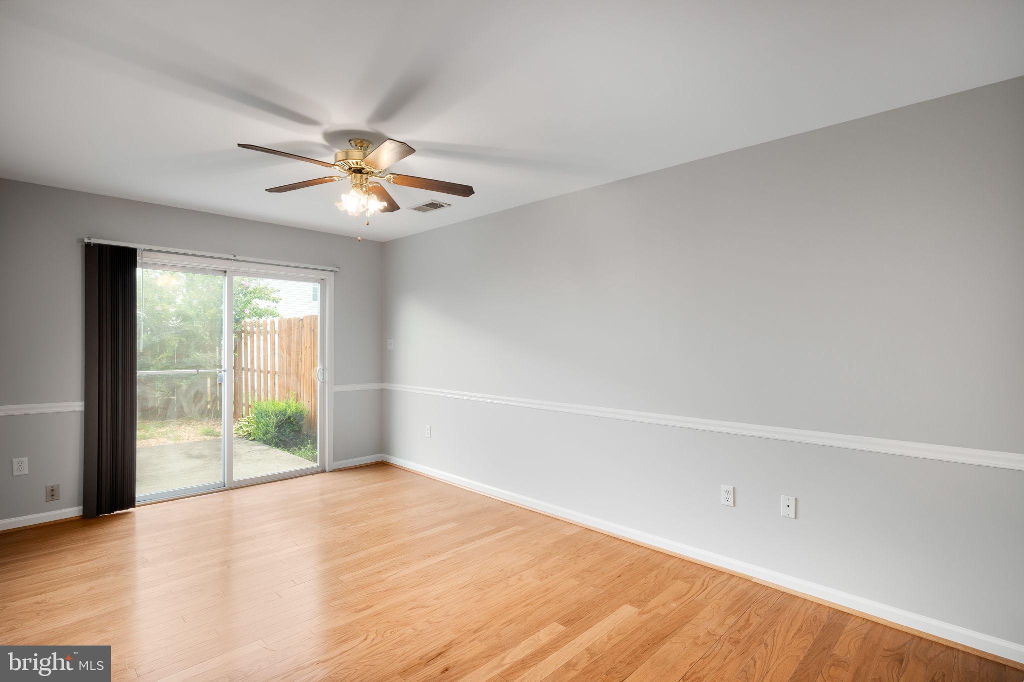 THE TOWNES OF RIDGEWAY - Residential