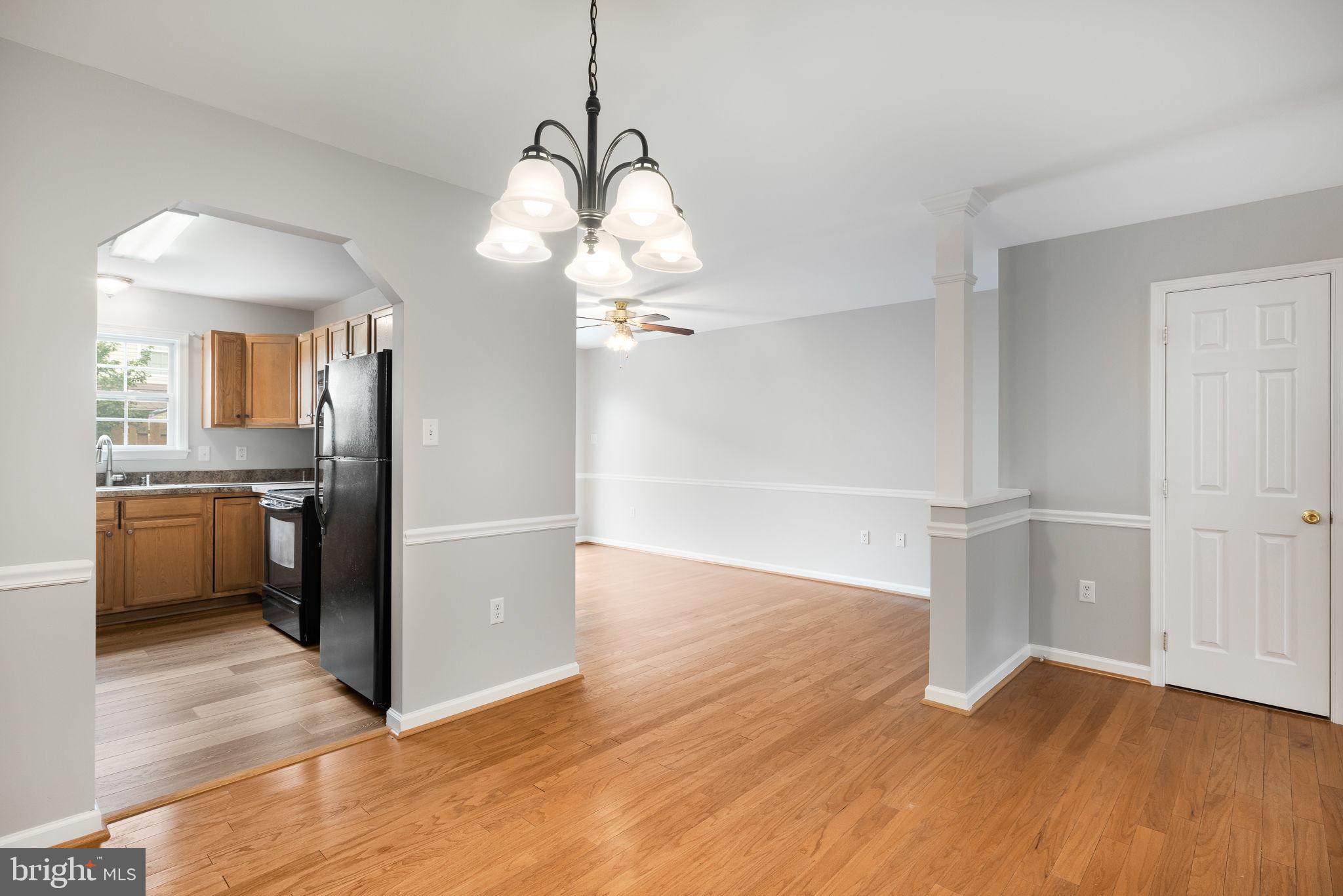 THE TOWNES OF RIDGEWAY - Residential