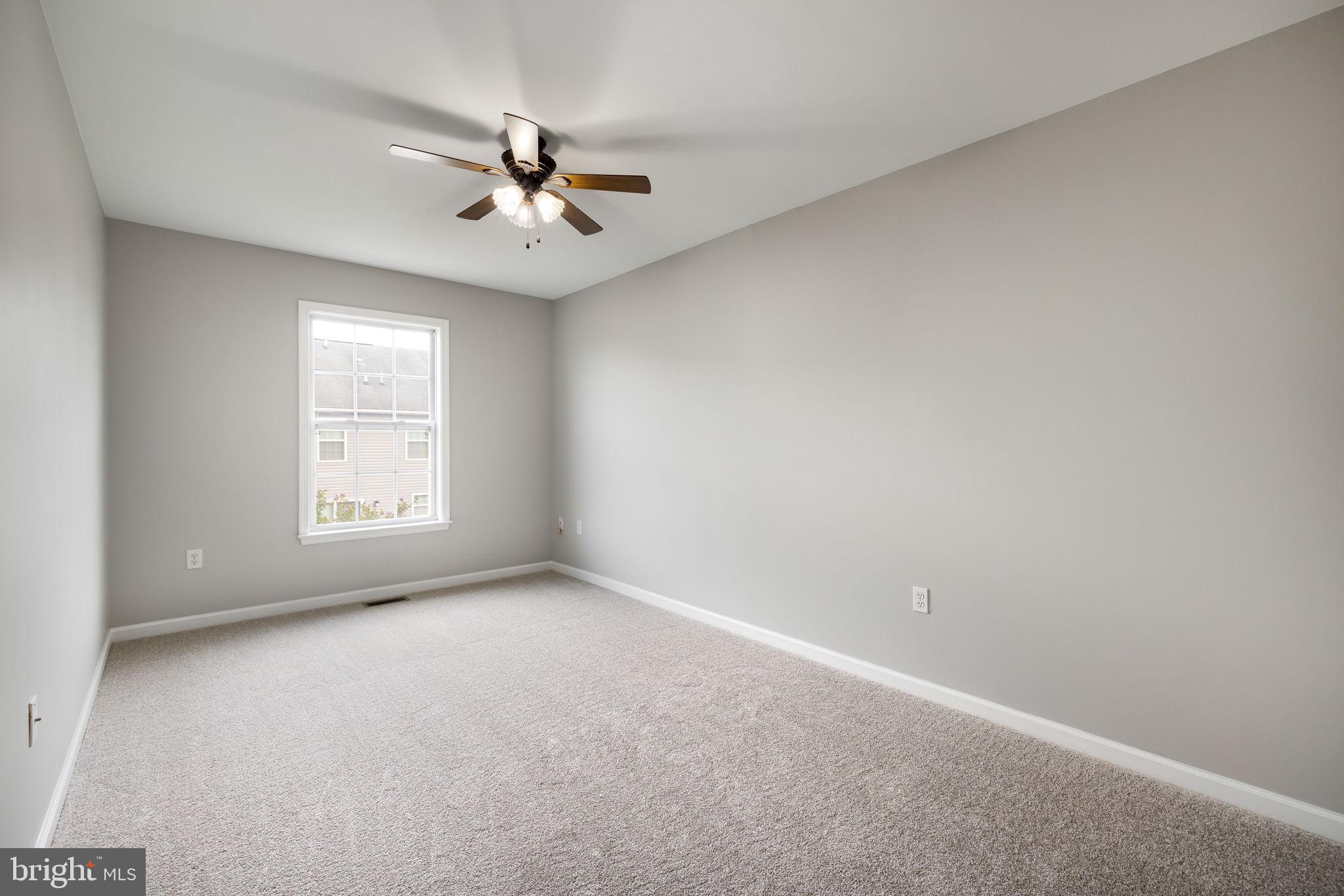 THE TOWNES OF RIDGEWAY - Residential