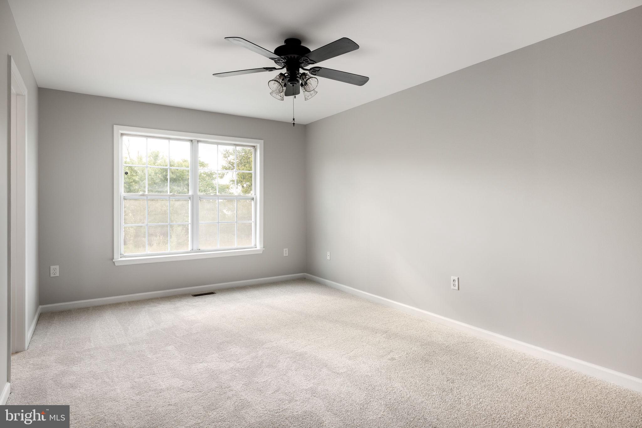 THE TOWNES OF RIDGEWAY - Residential