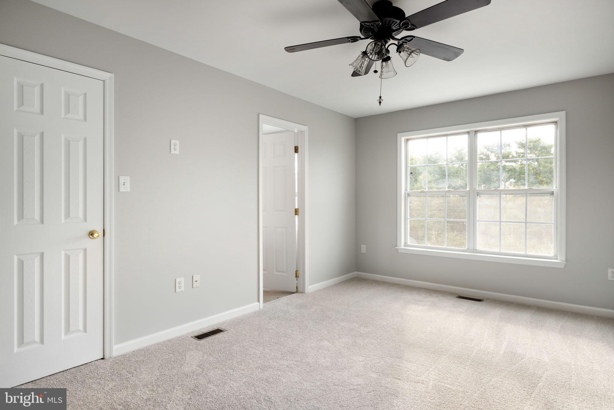 THE TOWNES OF RIDGEWAY - Residential