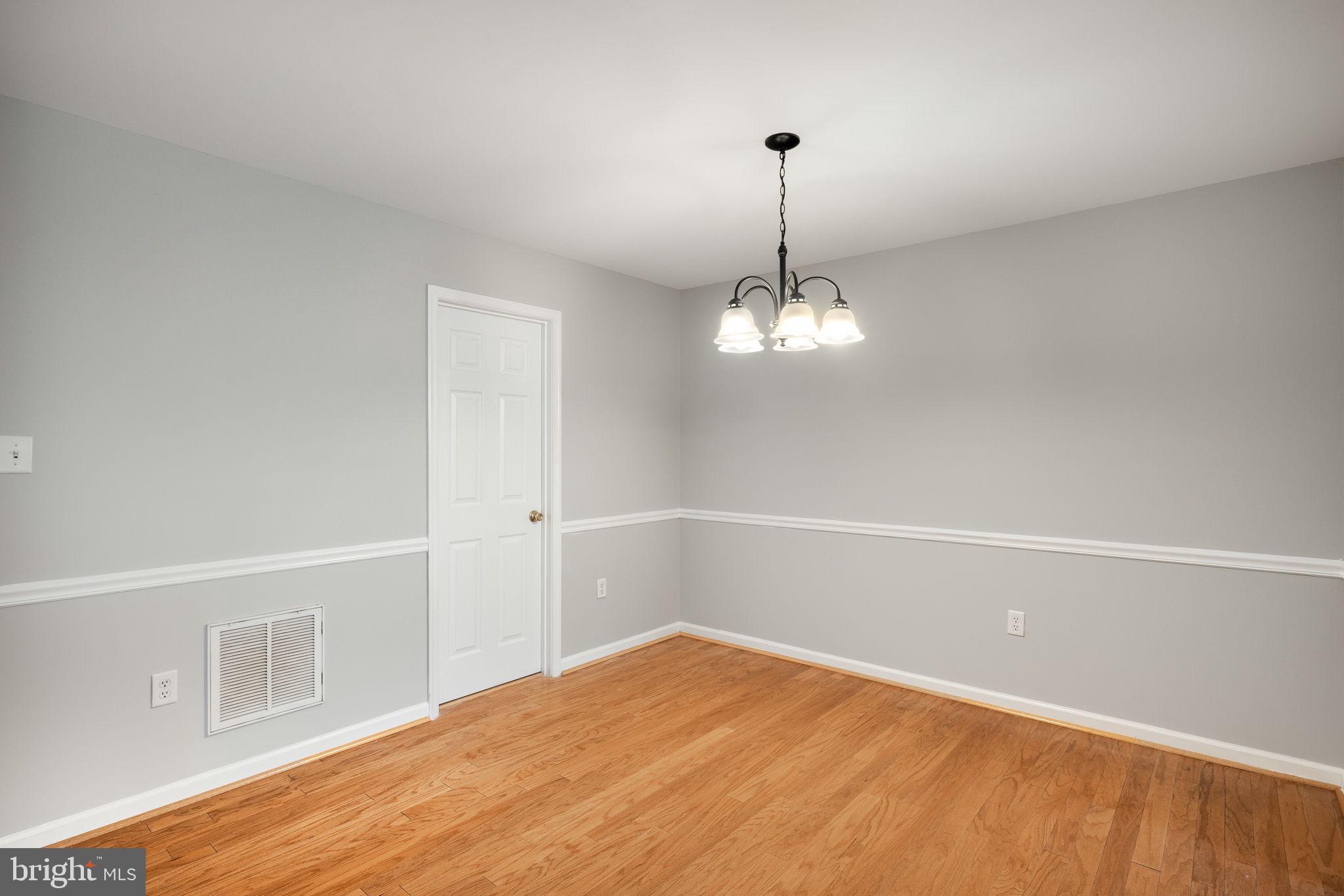 THE TOWNES OF RIDGEWAY - Residential