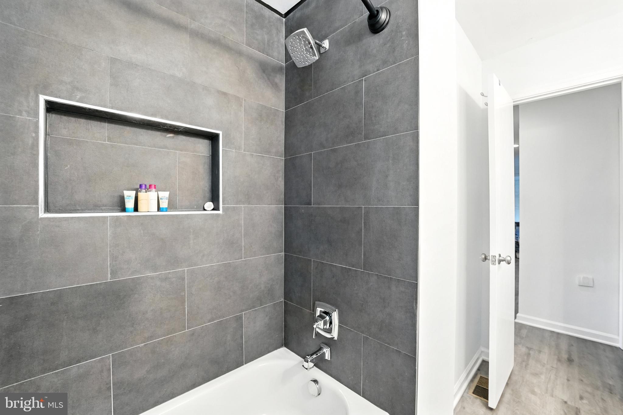 BEAR TREE COVE - Residential