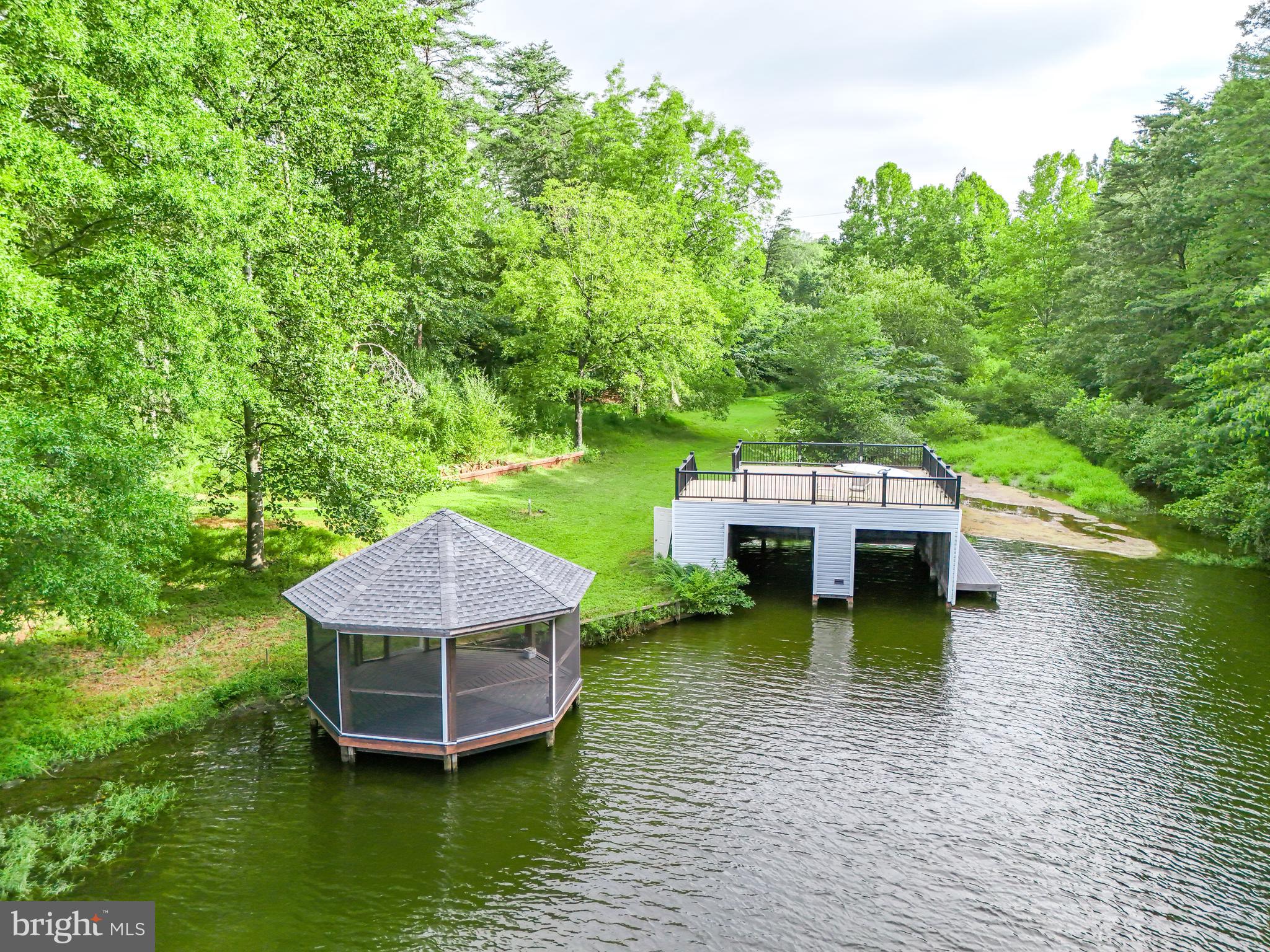 BEAR TREE COVE - Residential
