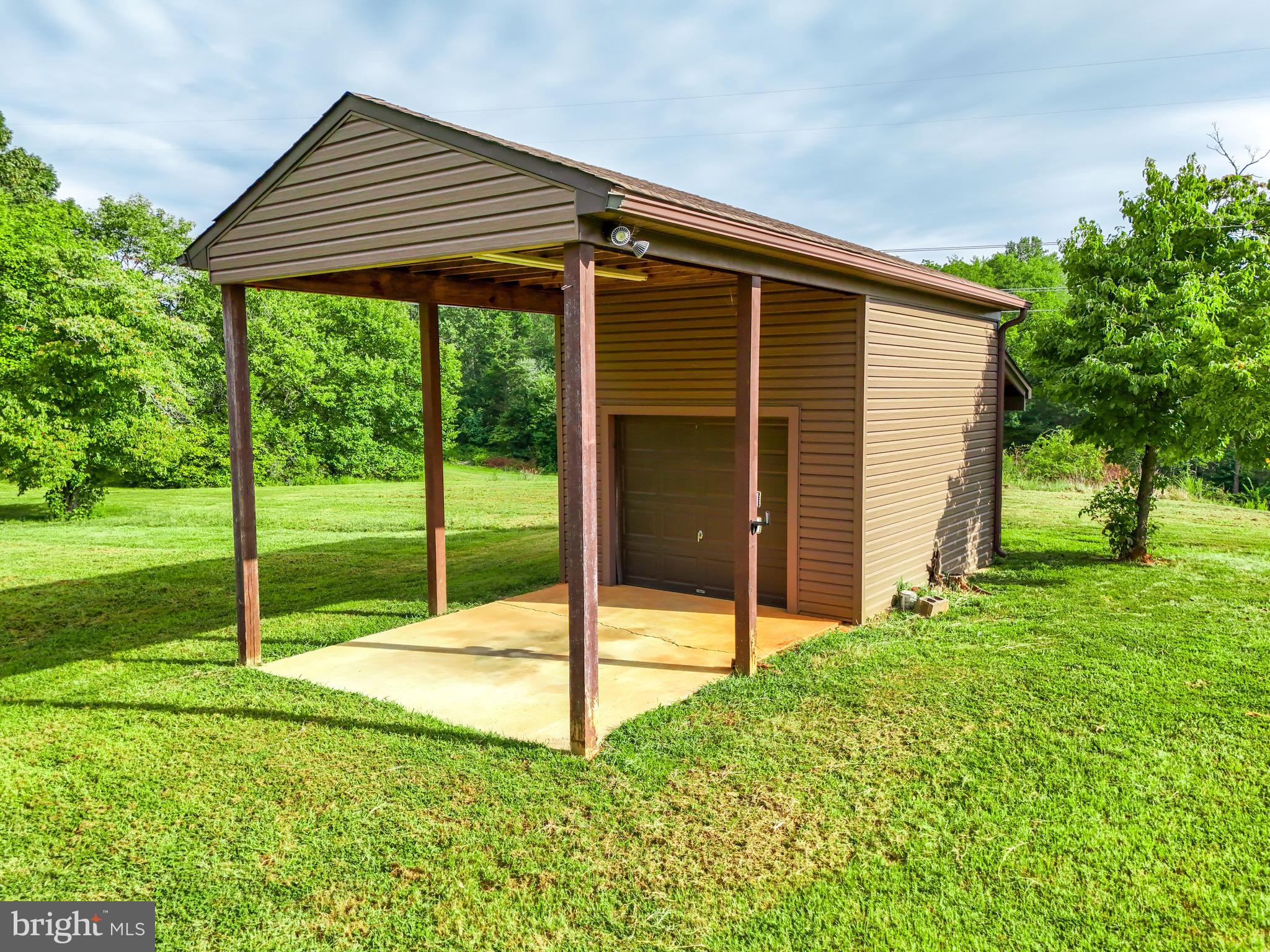 BEAR TREE COVE - Residential