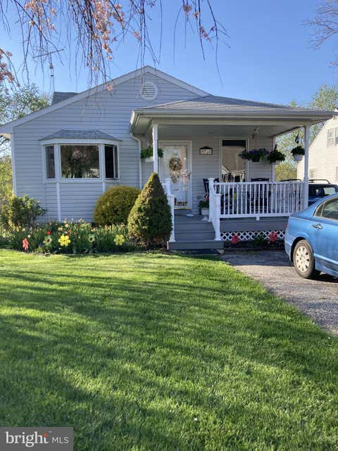 Homes For Sale - 9714 Oak Summit Avenue<br/> PARKVILLE, MD 21234