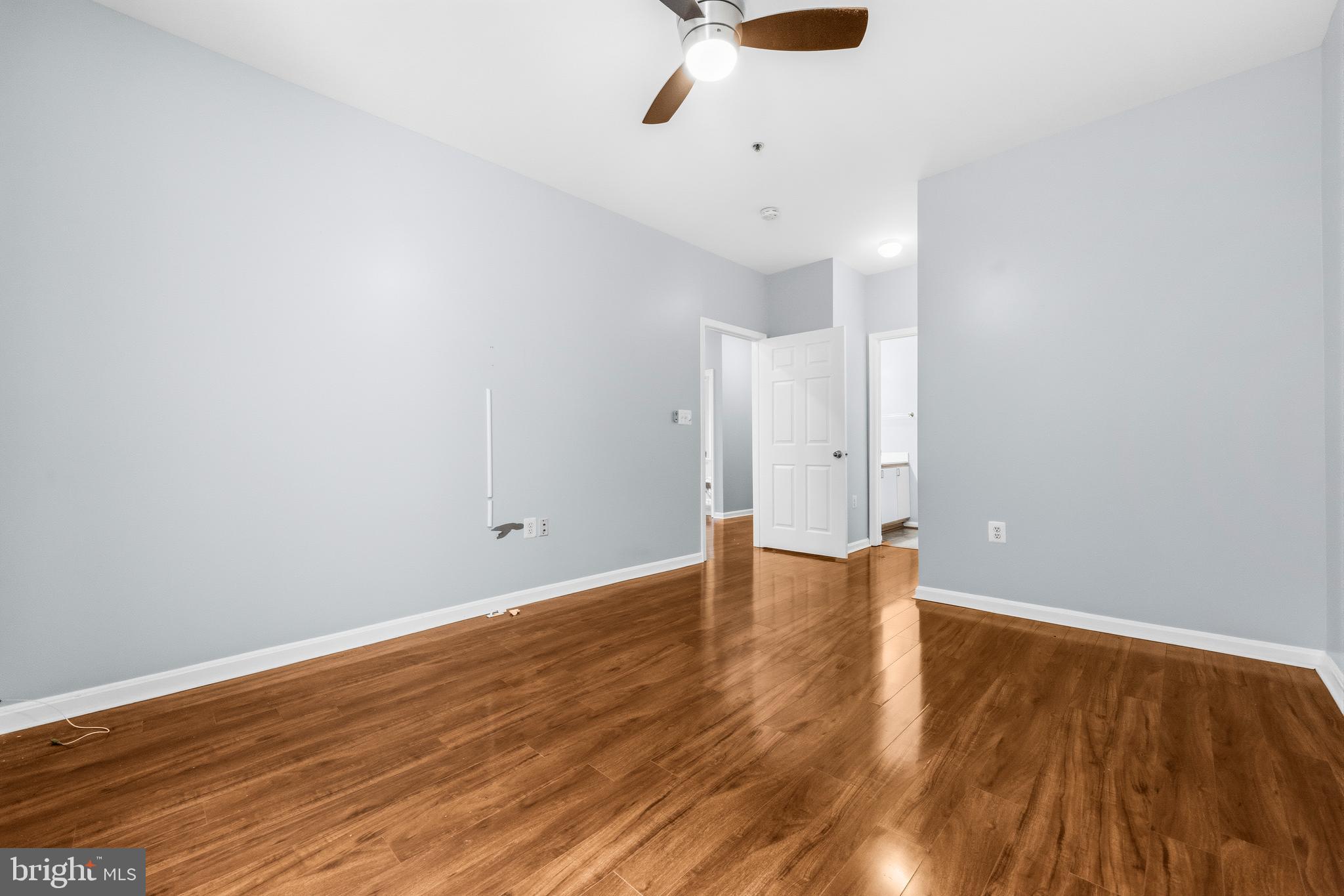 WOODLAND LAKE CONDO - Residential