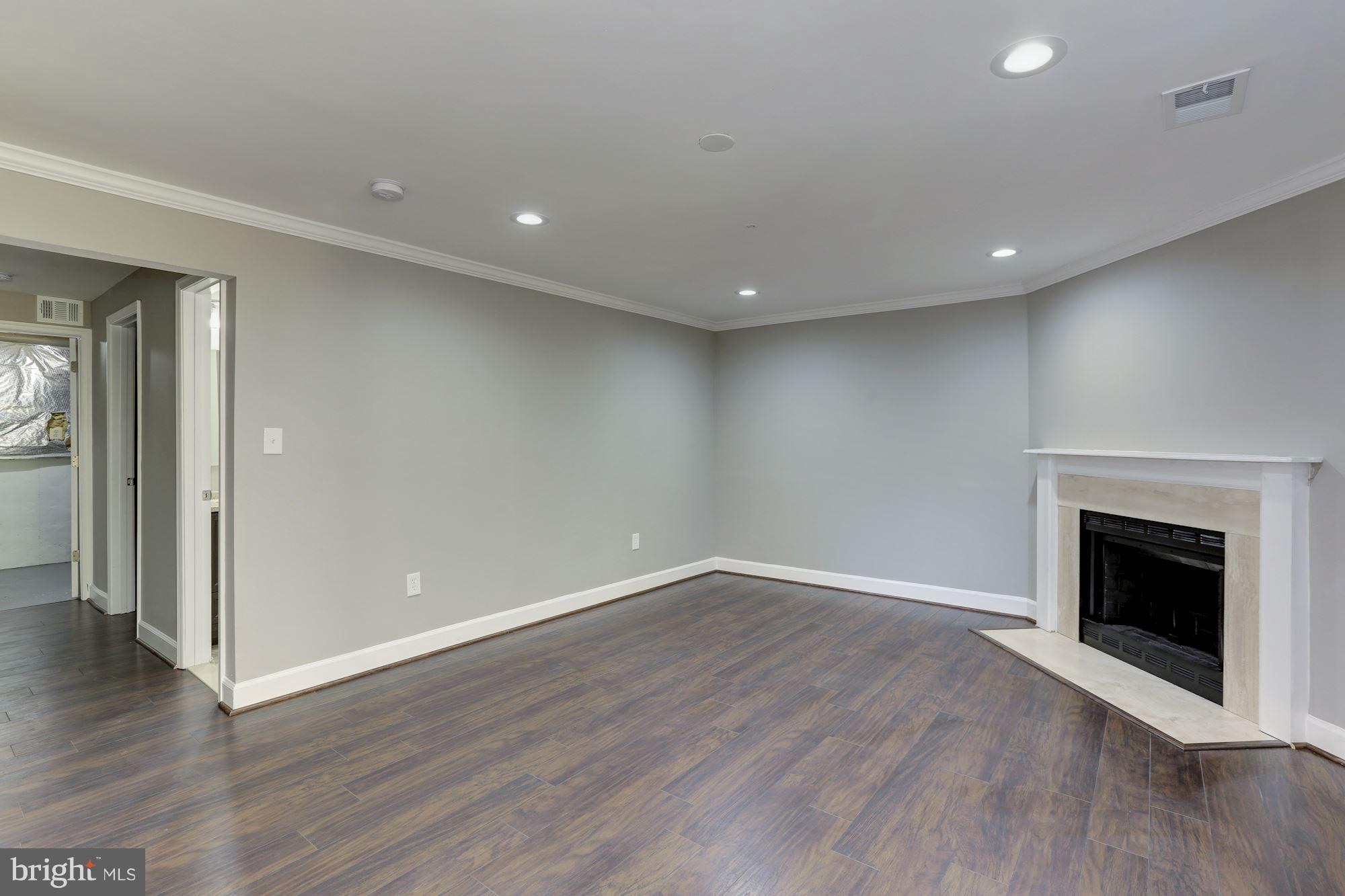 THE MEADOWS OF MANOR FARMS - Residential