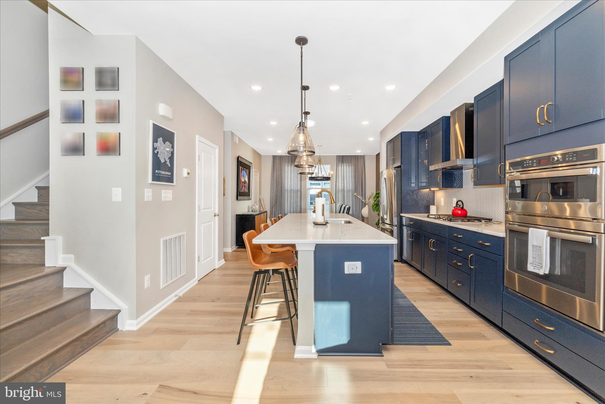 TOWNS AT MARKET COMMONS - Residential