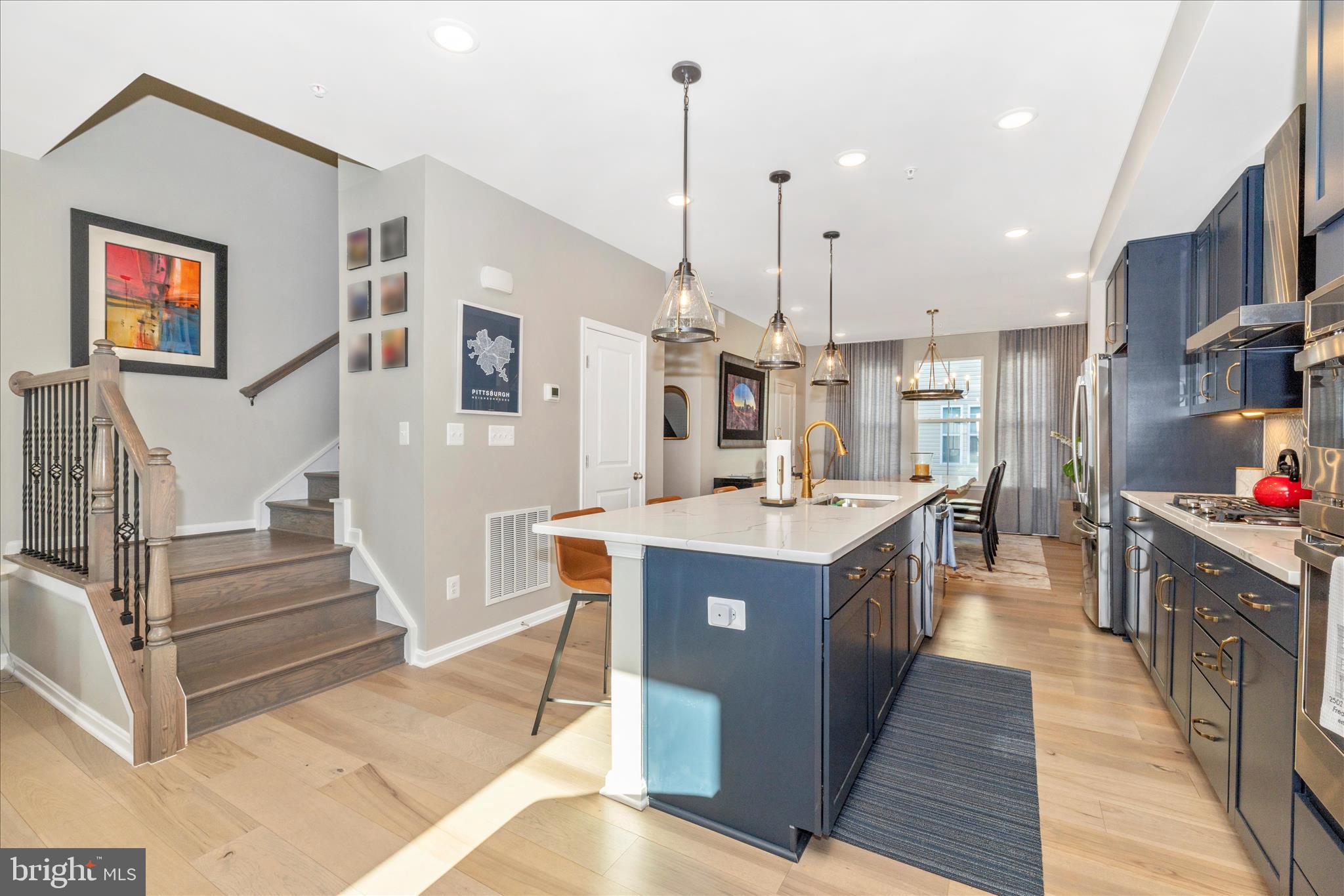 TOWNS AT MARKET COMMONS - Residential