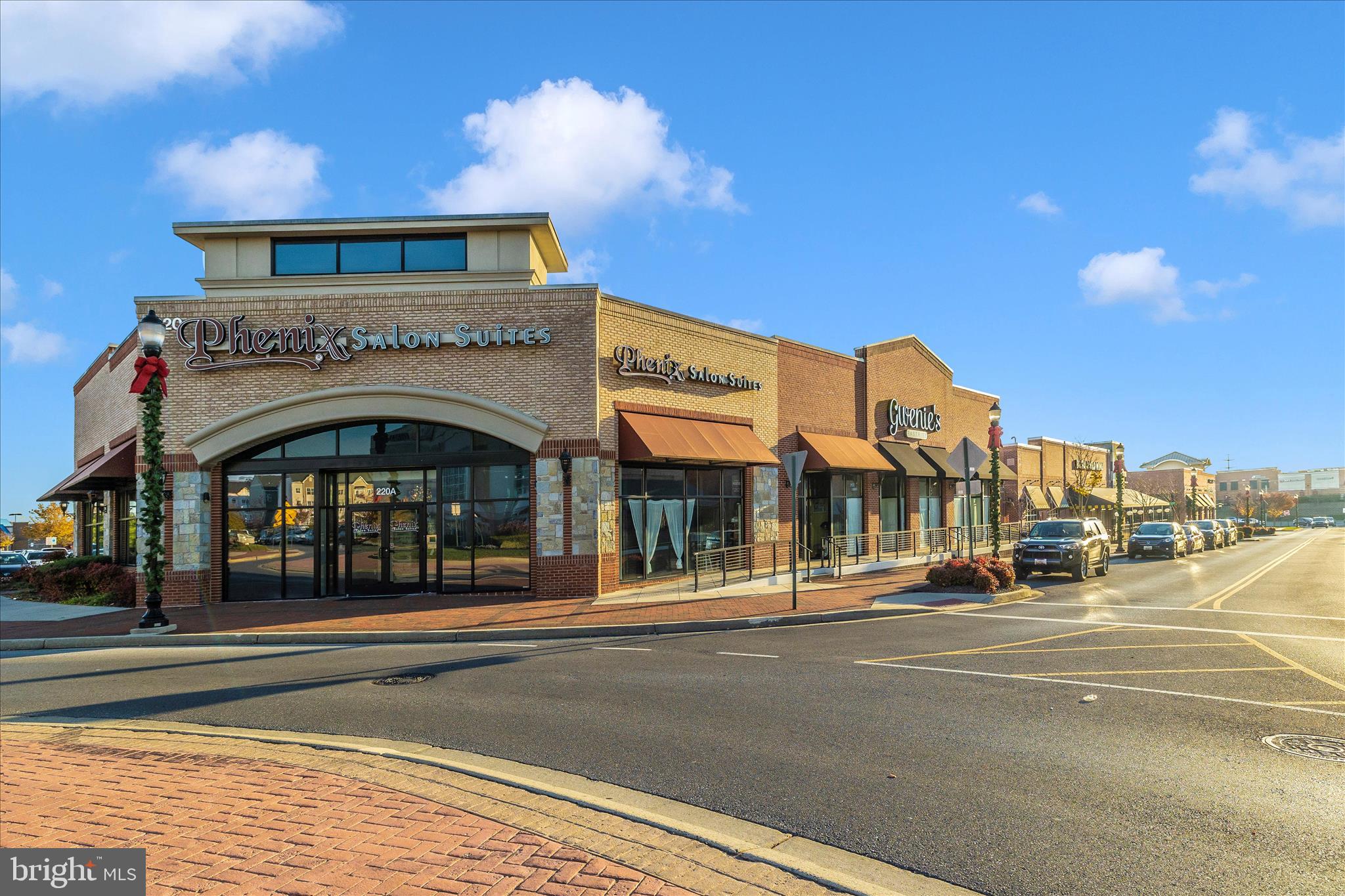 TOWNS AT MARKET COMMONS - Residential