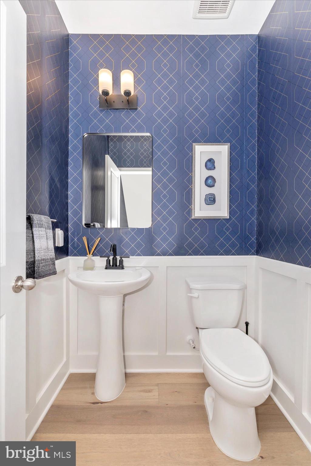 TOWNS AT MARKET COMMONS - Residential