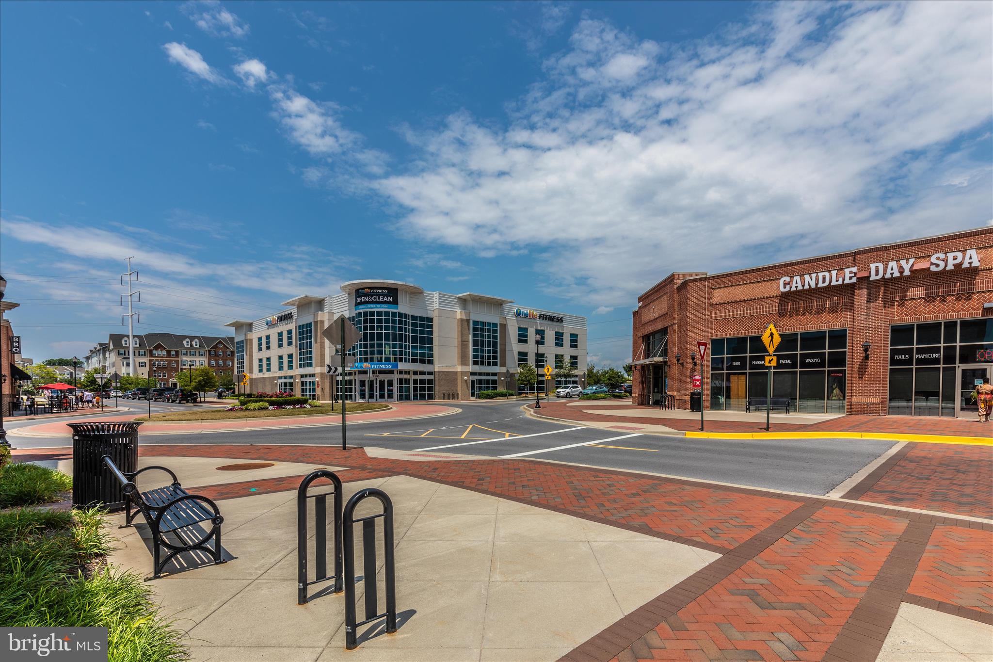TOWNS AT MARKET COMMONS - Residential