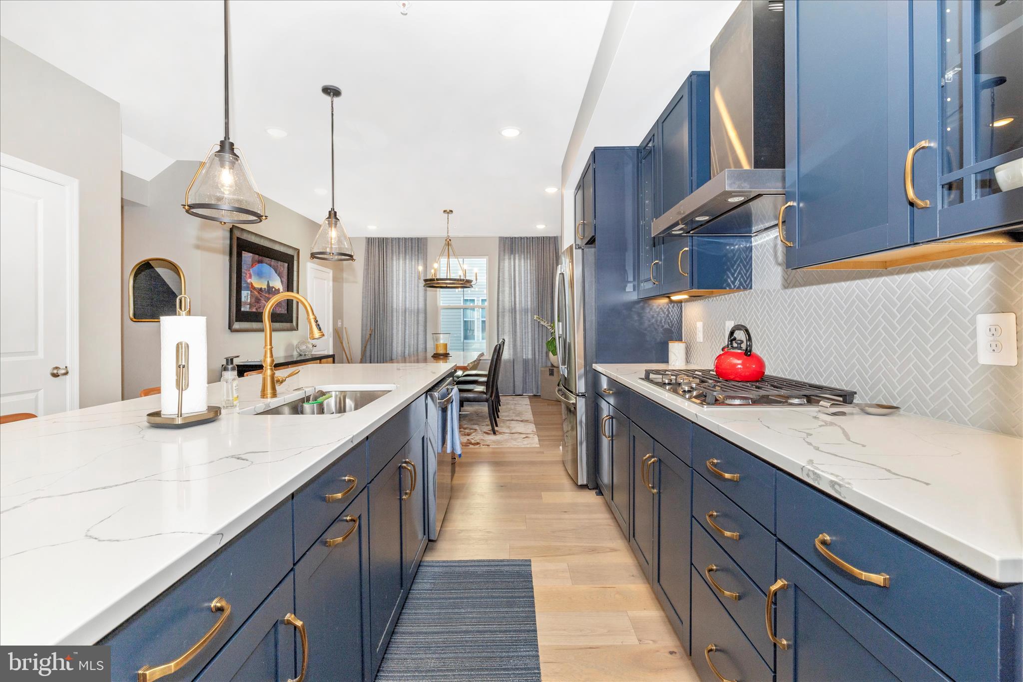 TOWNS AT MARKET COMMONS - Residential