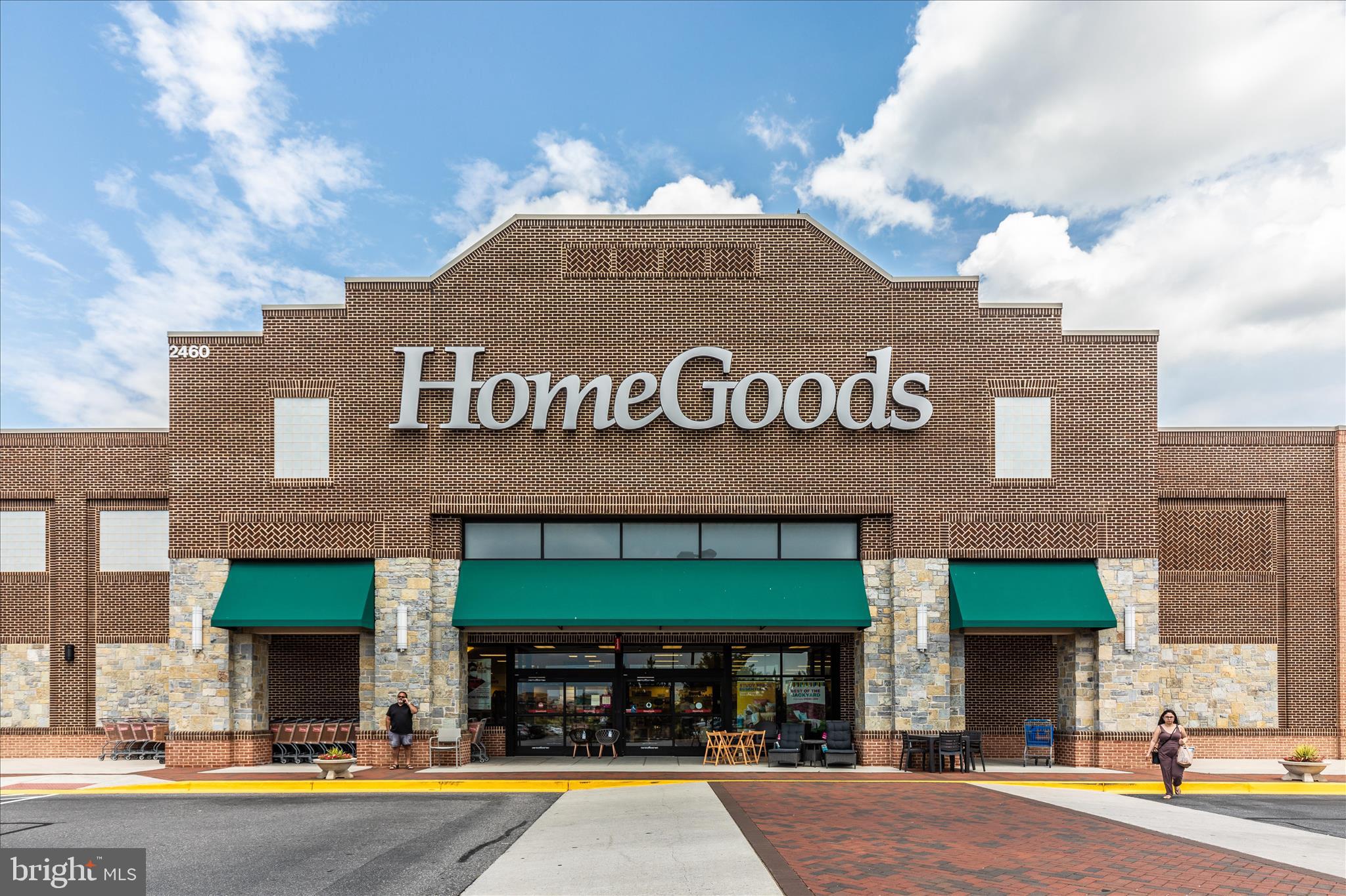 TOWNS AT MARKET COMMONS - Residential