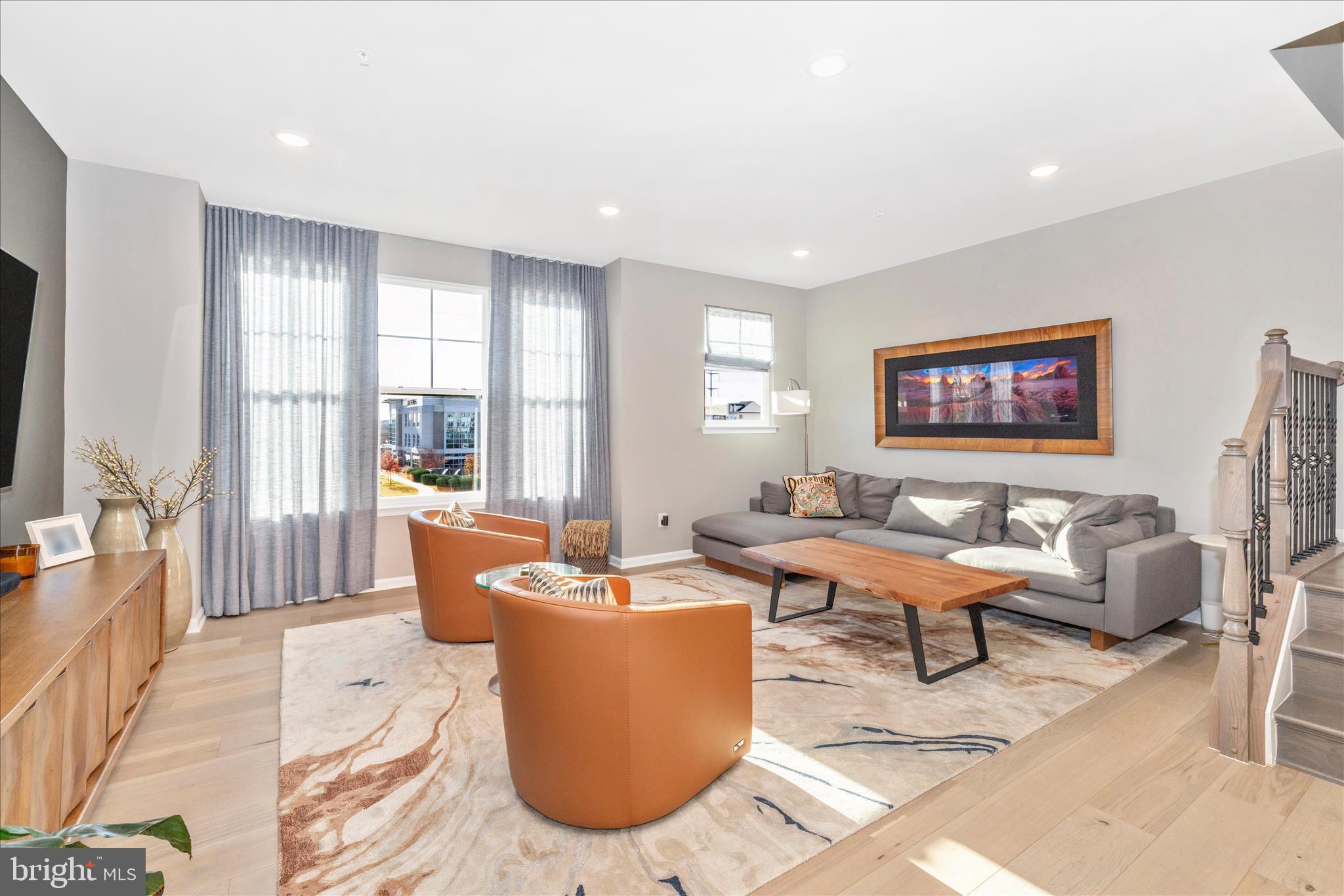 TOWNS AT MARKET COMMONS - Residential