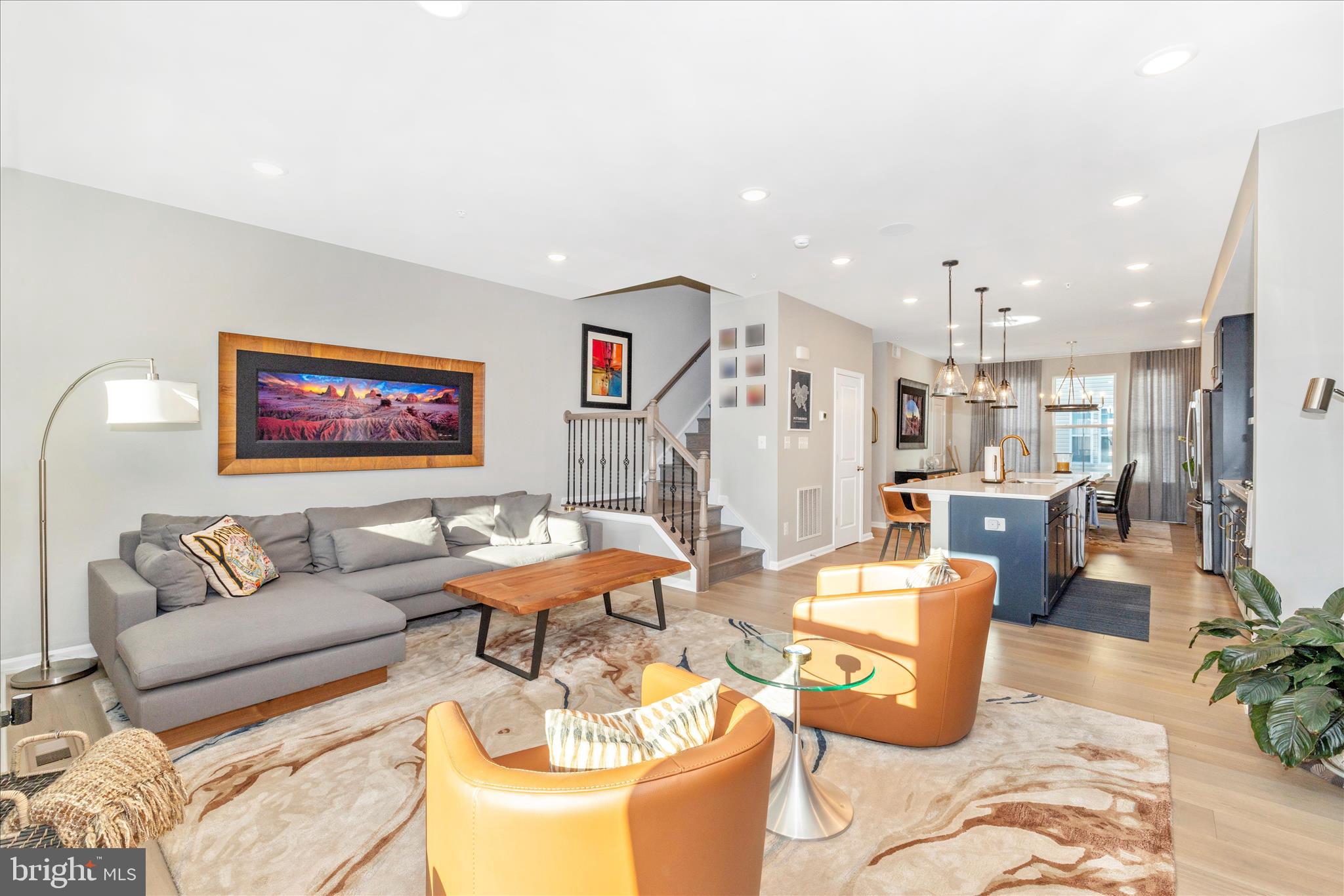 TOWNS AT MARKET COMMONS - Residential