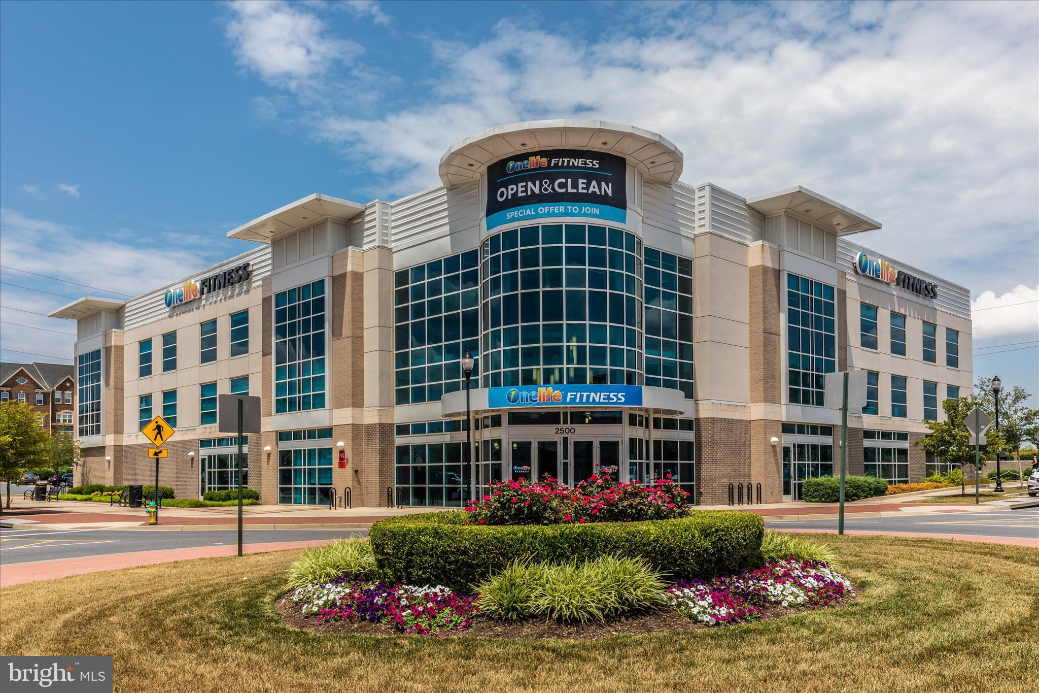 TOWNS AT MARKET COMMONS - Residential