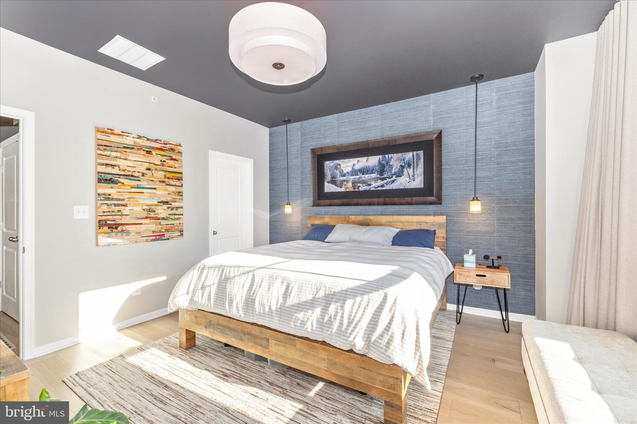 TOWNS AT MARKET COMMONS - Residential