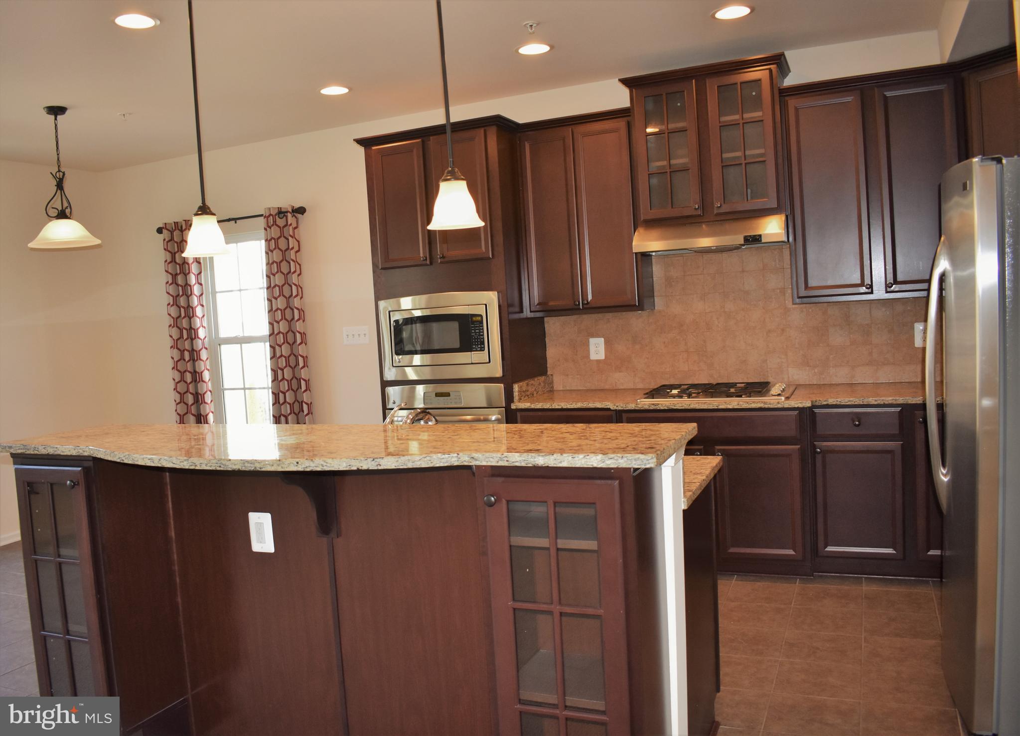 MARKET SQUARE - Residential Lease