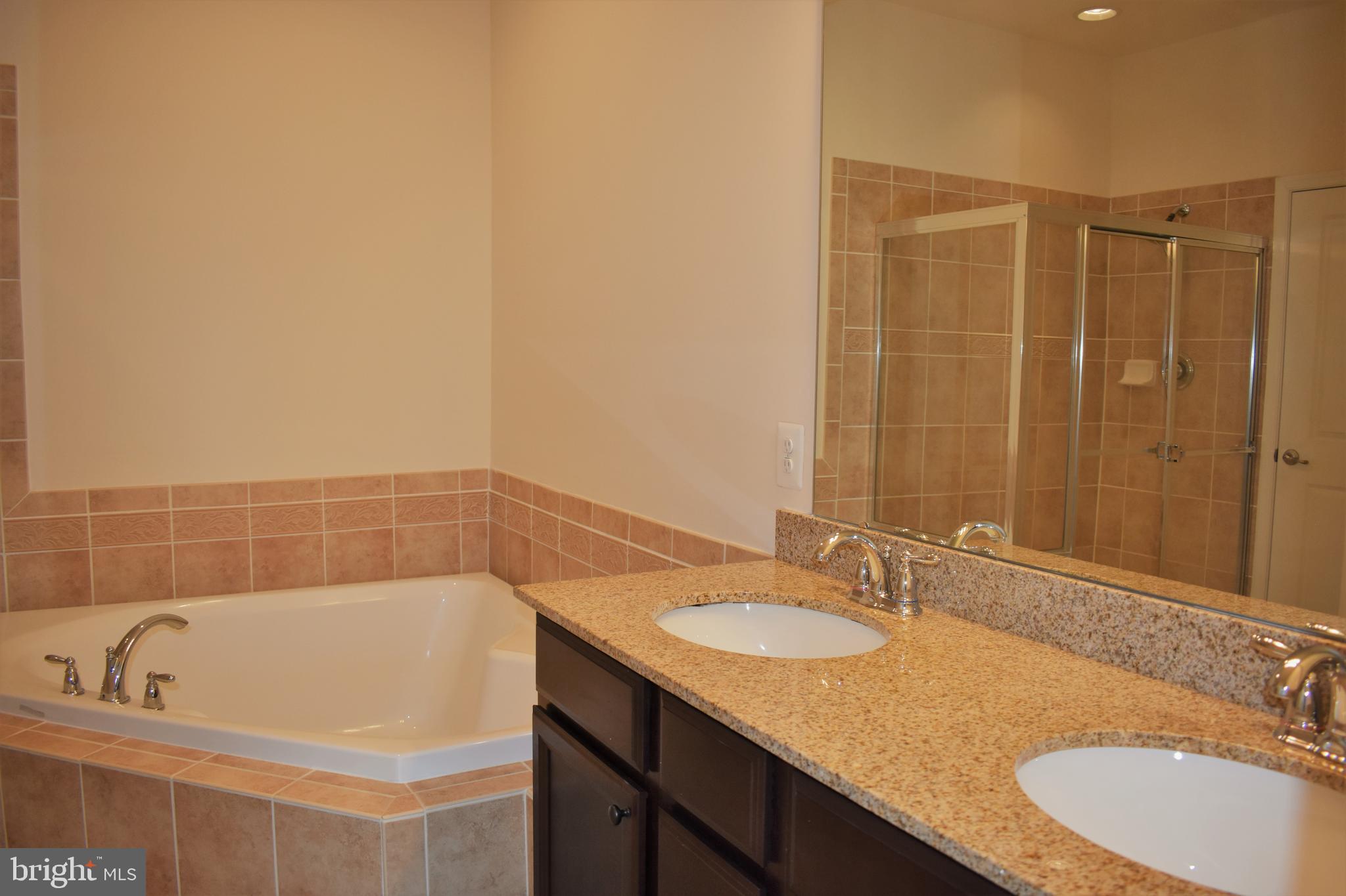 MARKET SQUARE - Residential Lease