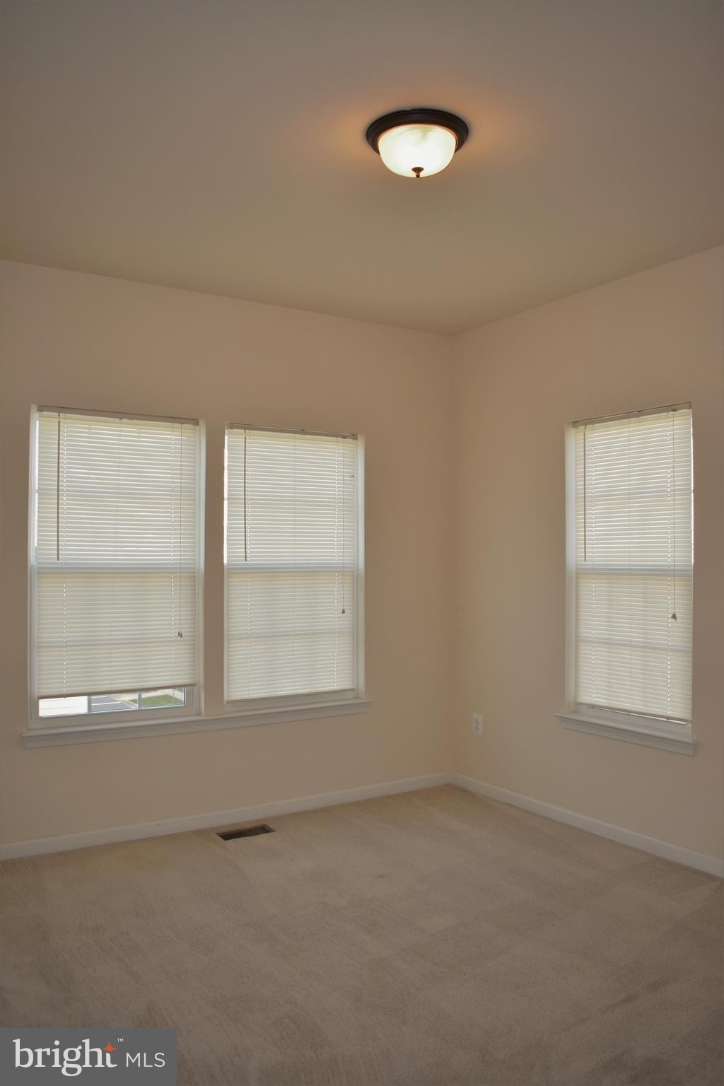 MARKET SQUARE - Residential Lease