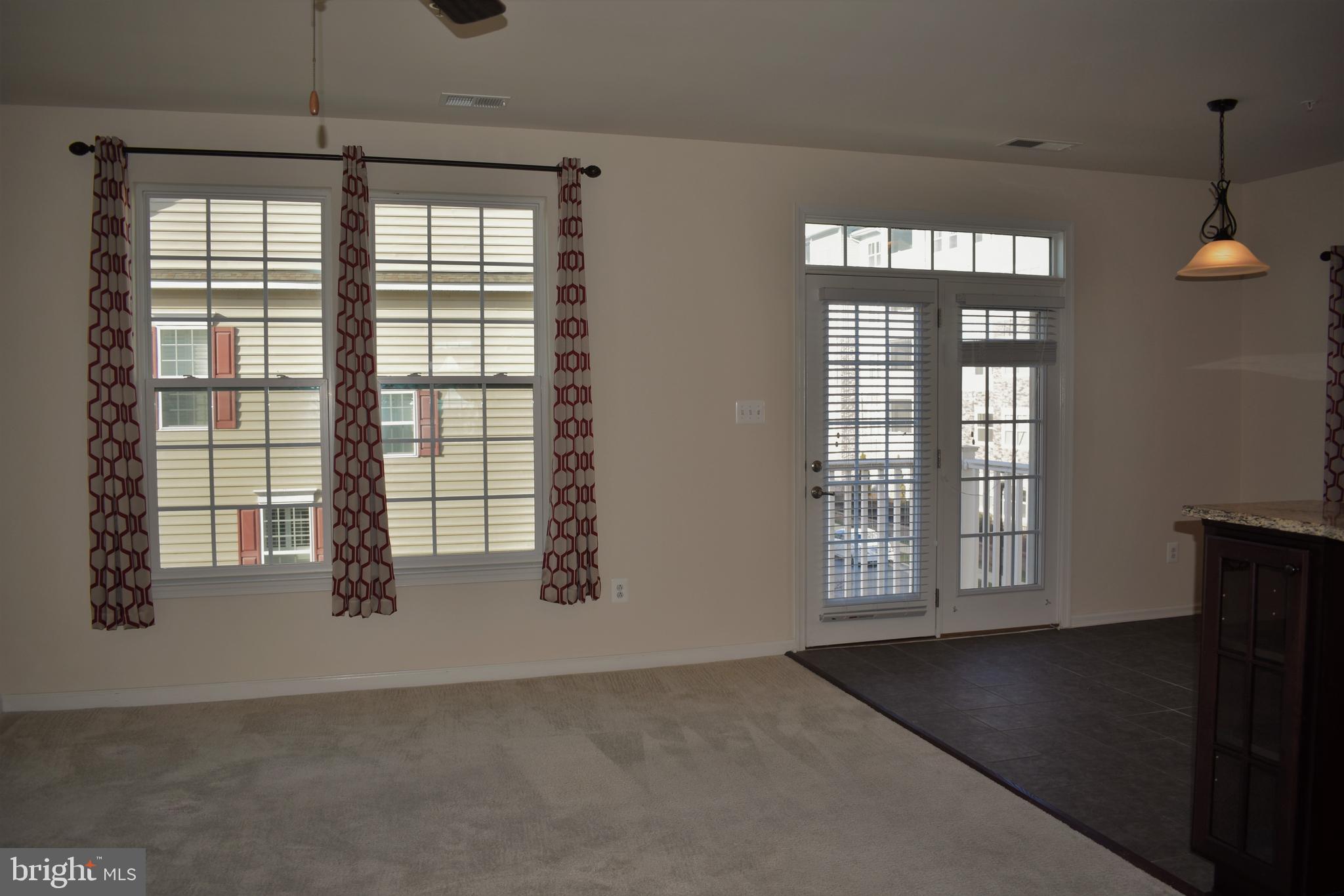 MARKET SQUARE - Residential Lease