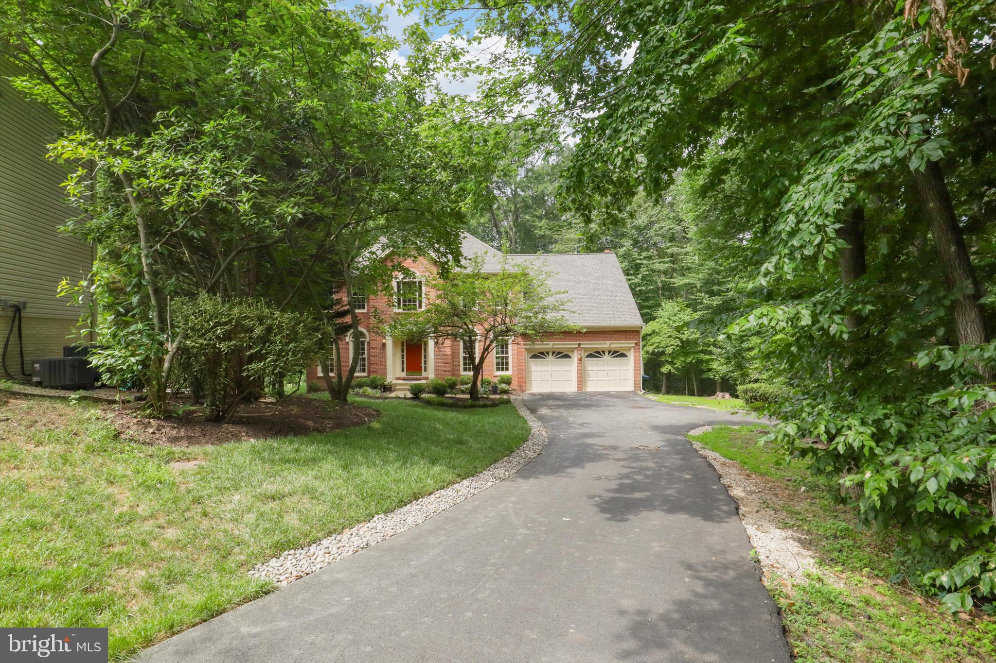 8546 HOOES ROAD