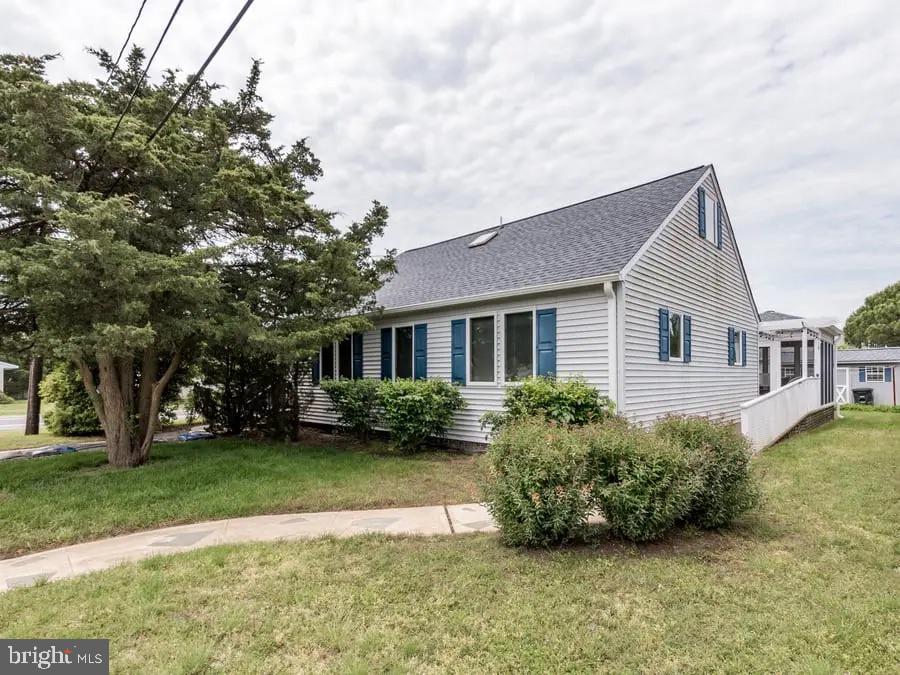 12 NEW HAMPSHIRE AVENUE