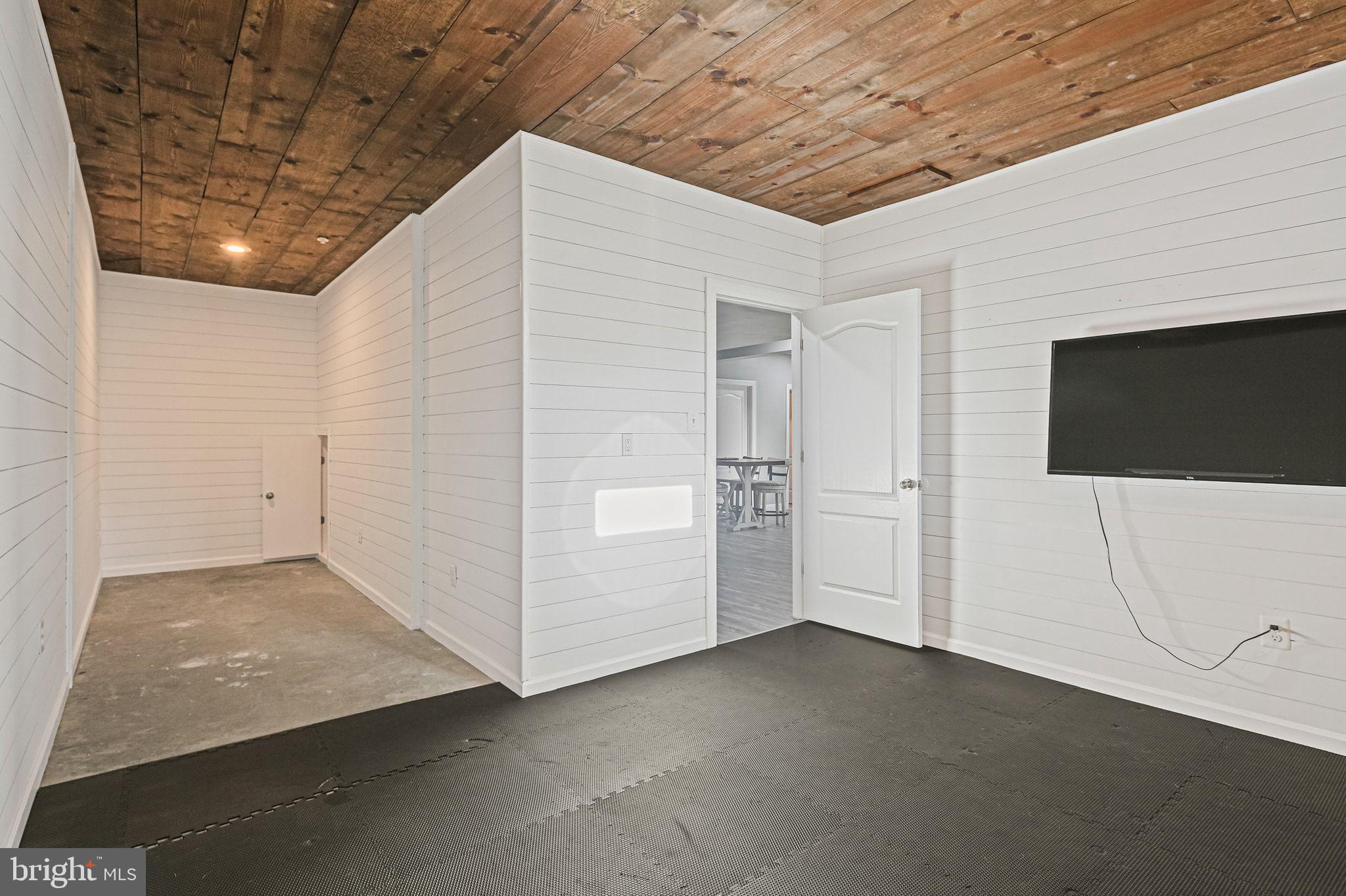 ASHERS FARM - Residential