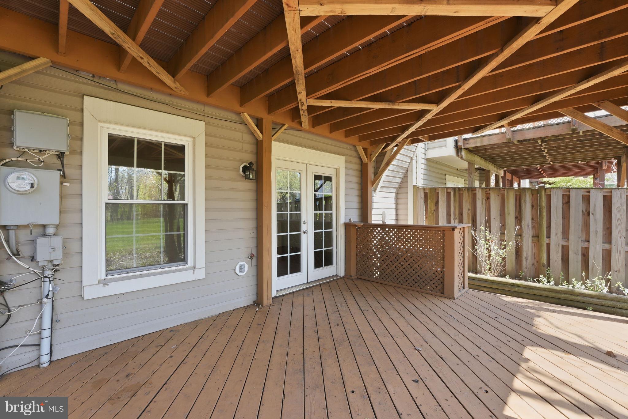 ROCKPOINTE - Residential