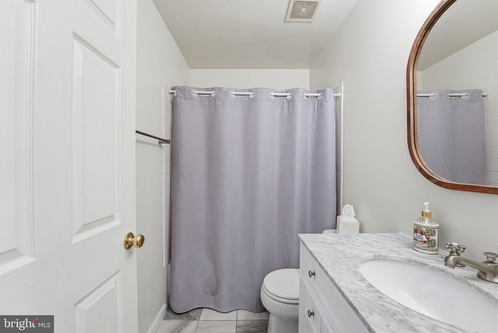 ROCKPOINTE - Residential