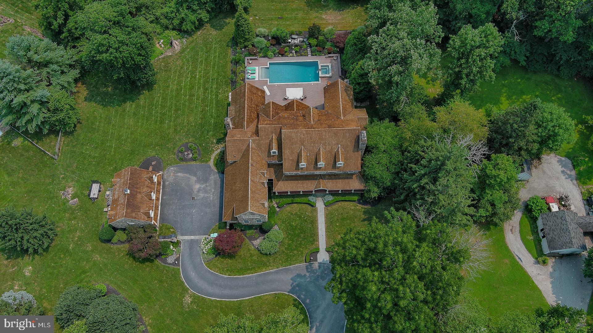 2048 BUTTONWOOD ROAD