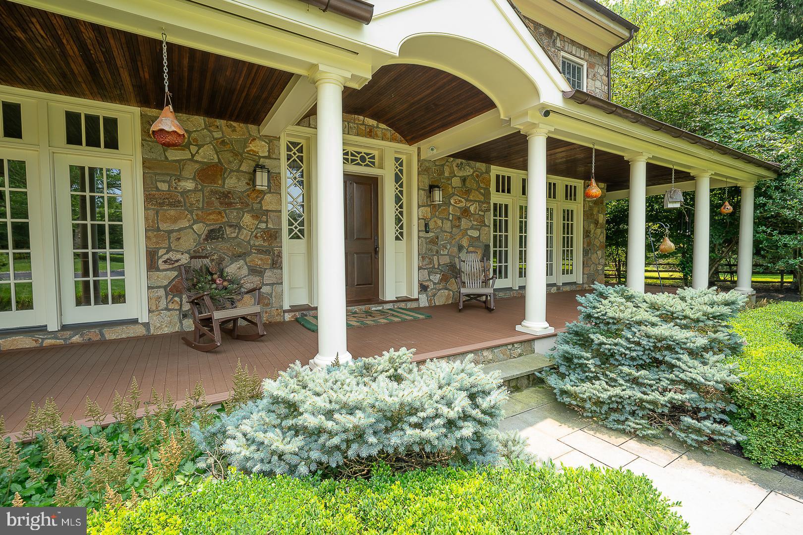 2048 BUTTONWOOD ROAD