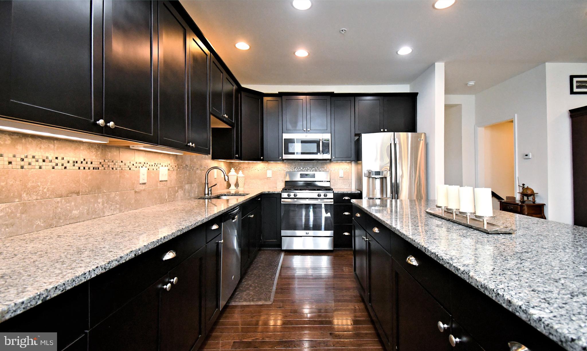 1717 LISA COURT