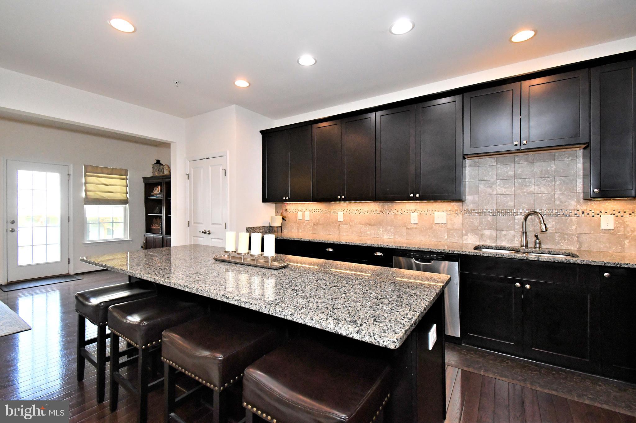1717 LISA COURT
