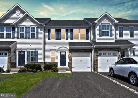 Photo of 1717 Lisa Court, HATFIELD, PA 19440 (MLS # PAMC2177012)